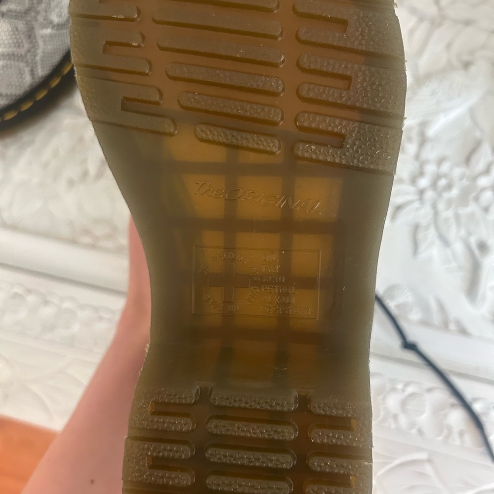Doc Martens - Picture 3 of 5